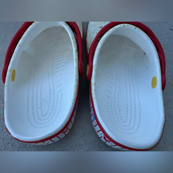 Disney Popcorn Crocs, women size 7 - Picture 5 of 7